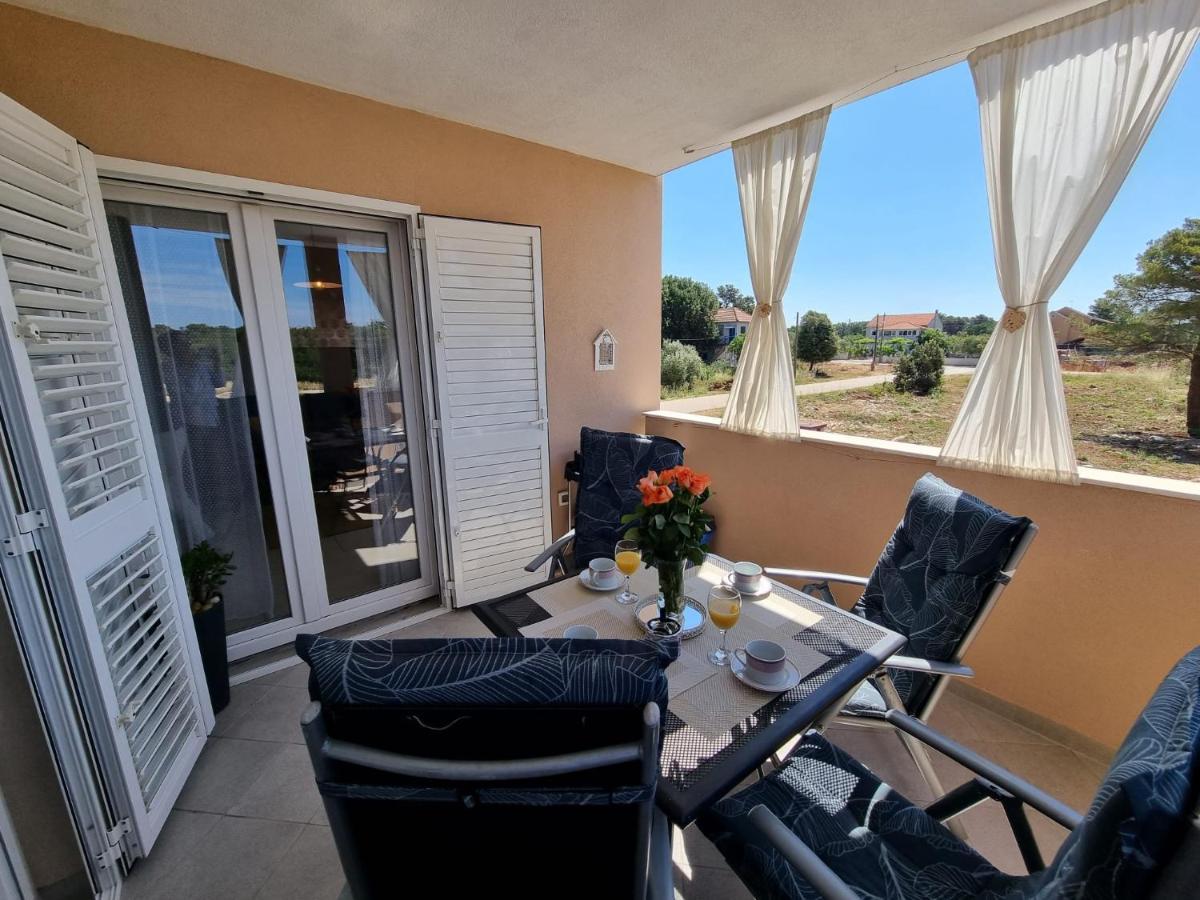 Apartman Marija Biograd Na Moru Exterior photo